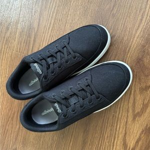 Allbirds Canvas Pacers. Women’s Size 8.